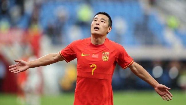 于是，他们便去拥护麦卡锡主义，同时对UFO也异常狂热。